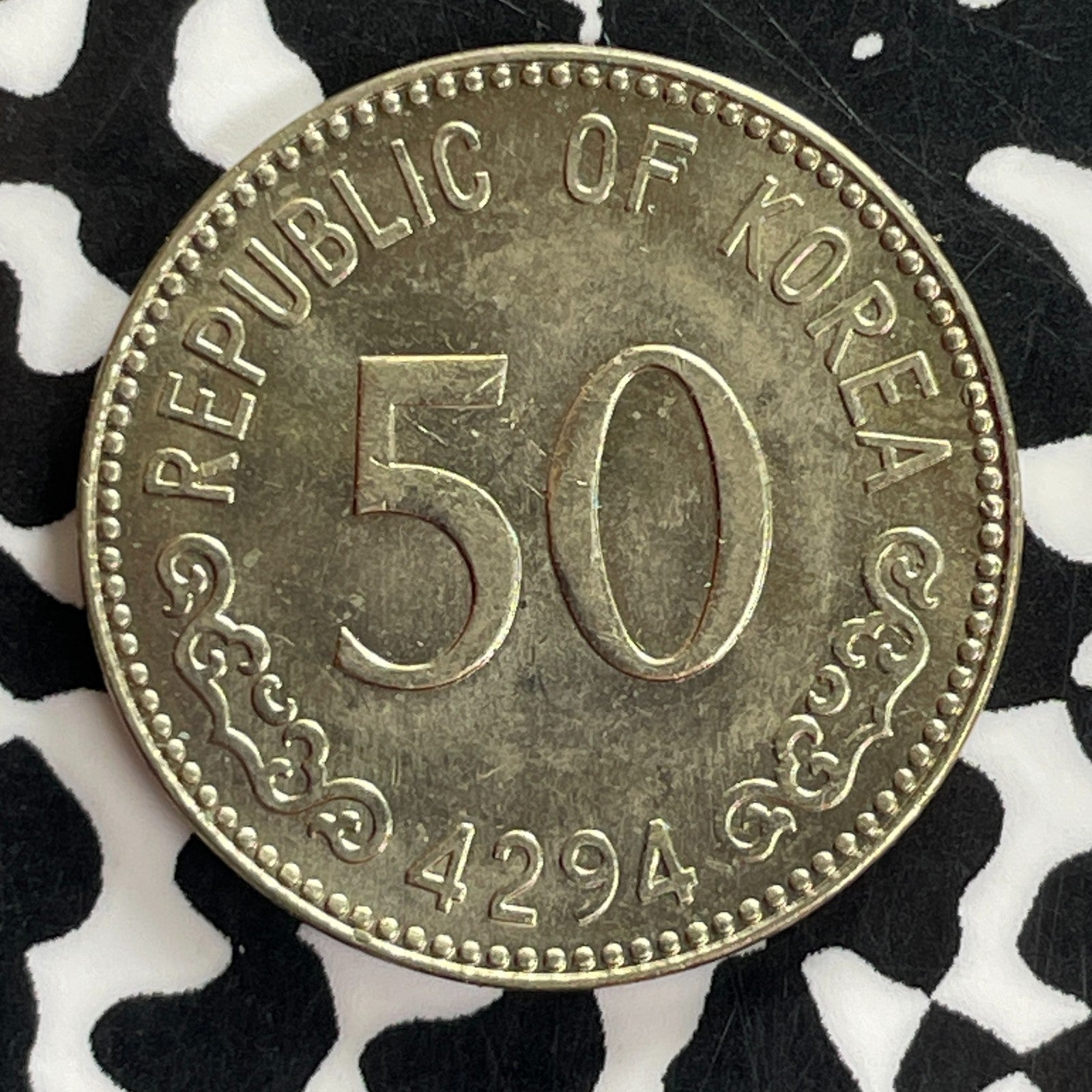 (1961) Korea 50 Hwan Lot#C4567 High Grade! Beautiful!