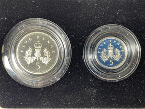 1990 Great Brtiain 2x 5 Pence Proof Set Lot#B2507 Silver! With Box & C.O.A.