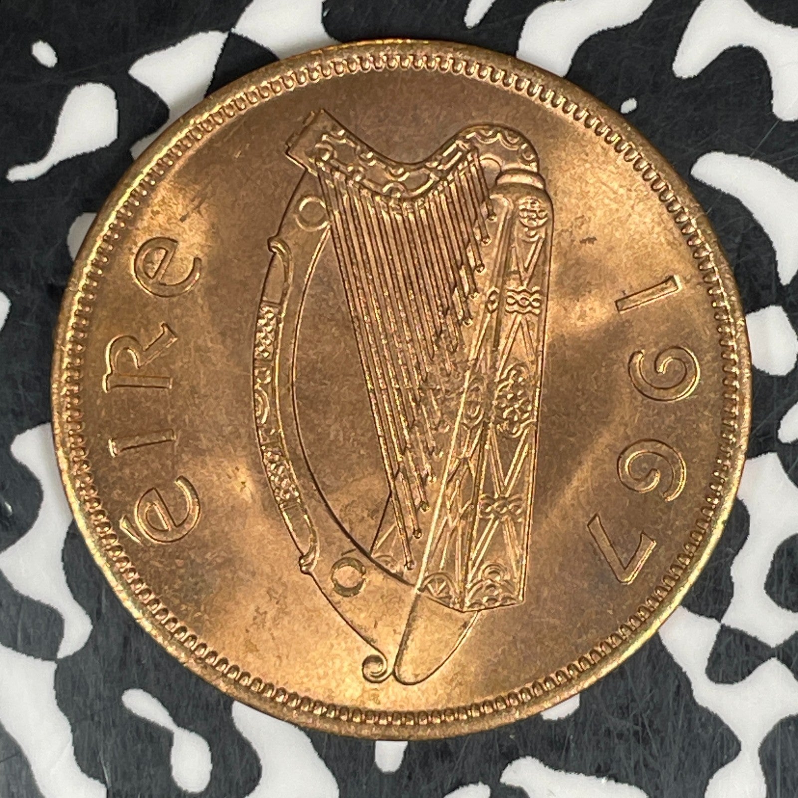 1967 Ireland 1 Penny Lot#C6289 High Grade! Beautiful!