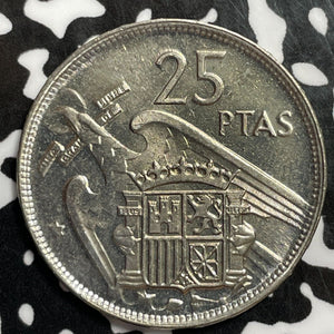 1957 (69) Spain 25 Pesetas Lot#E3850 High Grade! Beautiful!