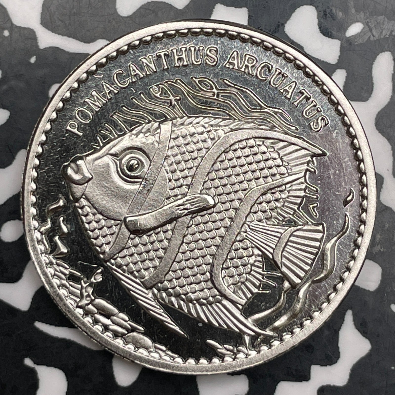 2013 Mauritius 10 Rupees Lot#F8014 High Grade! Beautiful! Angelfish