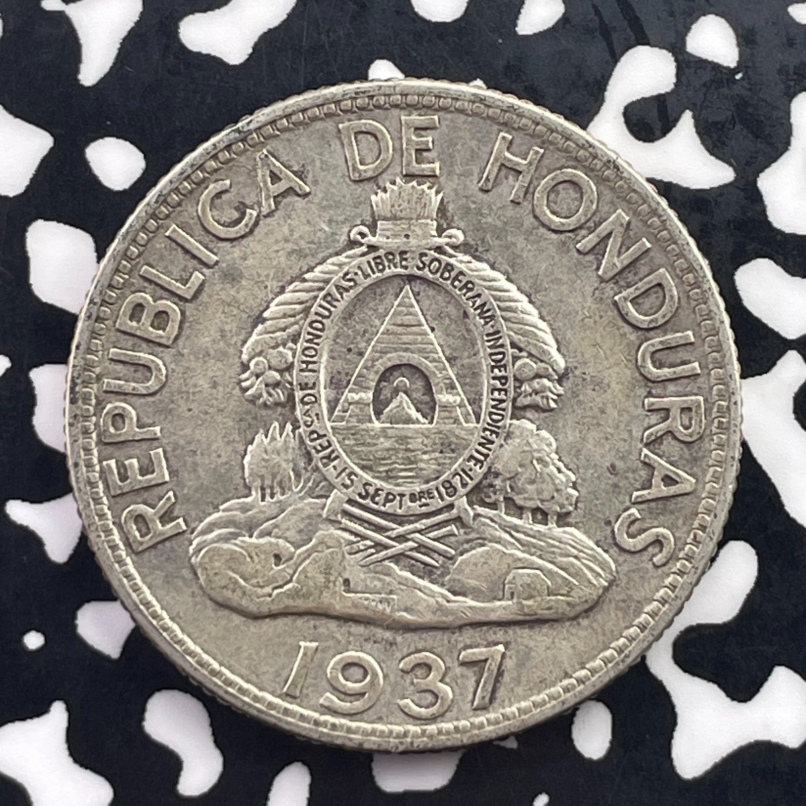 1937 Honduras 1 Lempira Lot#C6814 Silver!