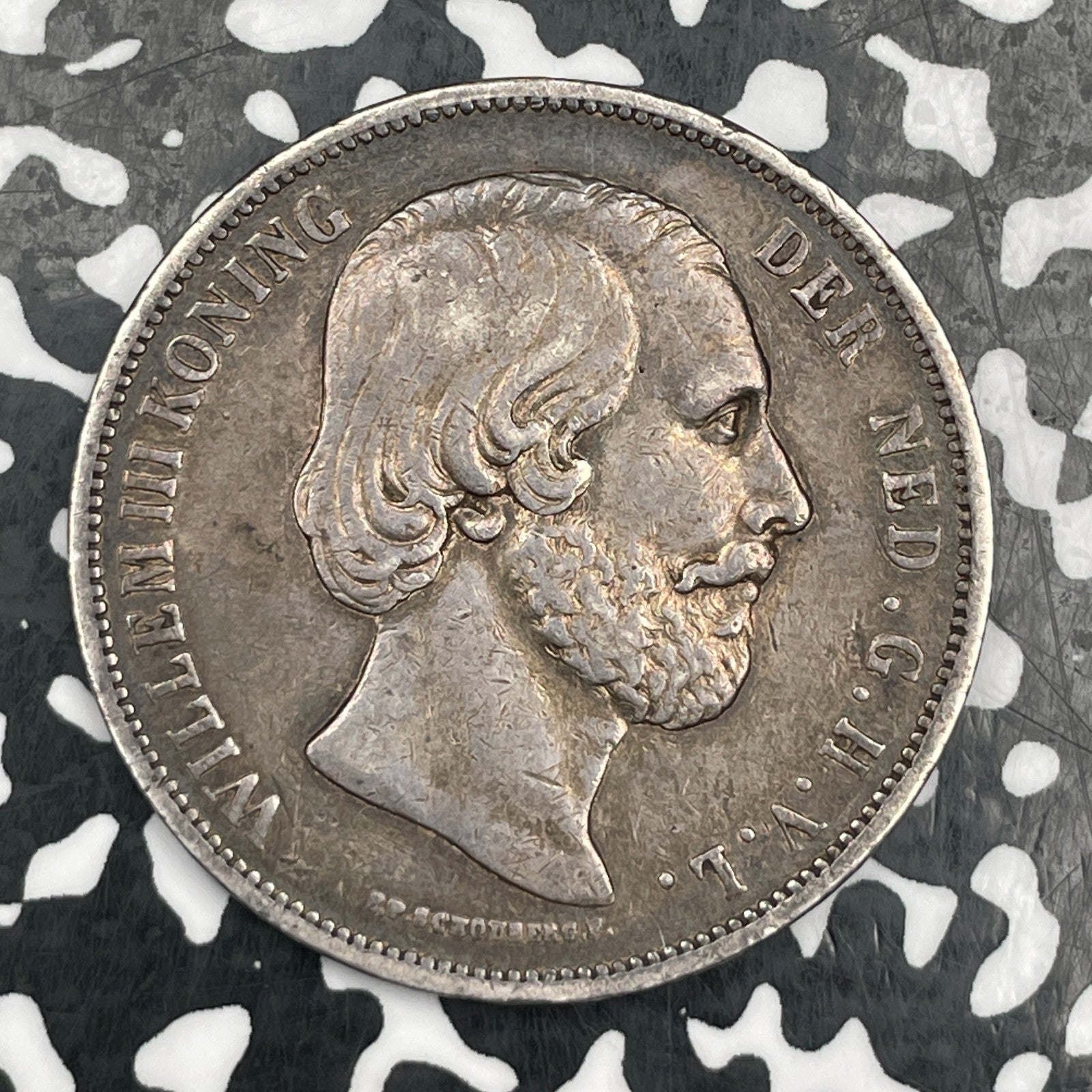 1869 Netherlands 2 1/2 Gulden Lot#JM1690 Large Silver!