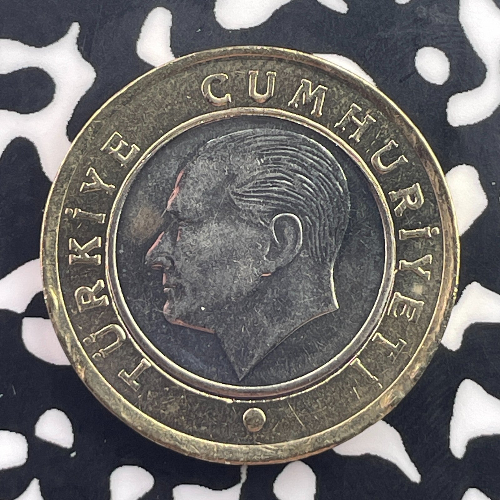 2009 Turkey 1 Lira Lot#C5719 Rim Nicks