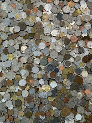 Large Mixed Bulk Lot of 100 Assorted Worldwide Coins! Excellent Assortment!