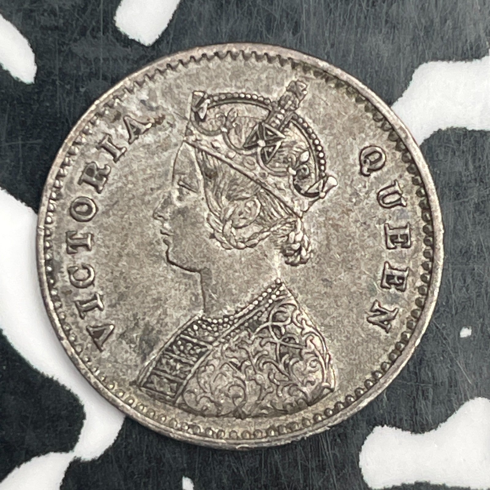 1862 India 2 Annas Lot#F9107 Silver!