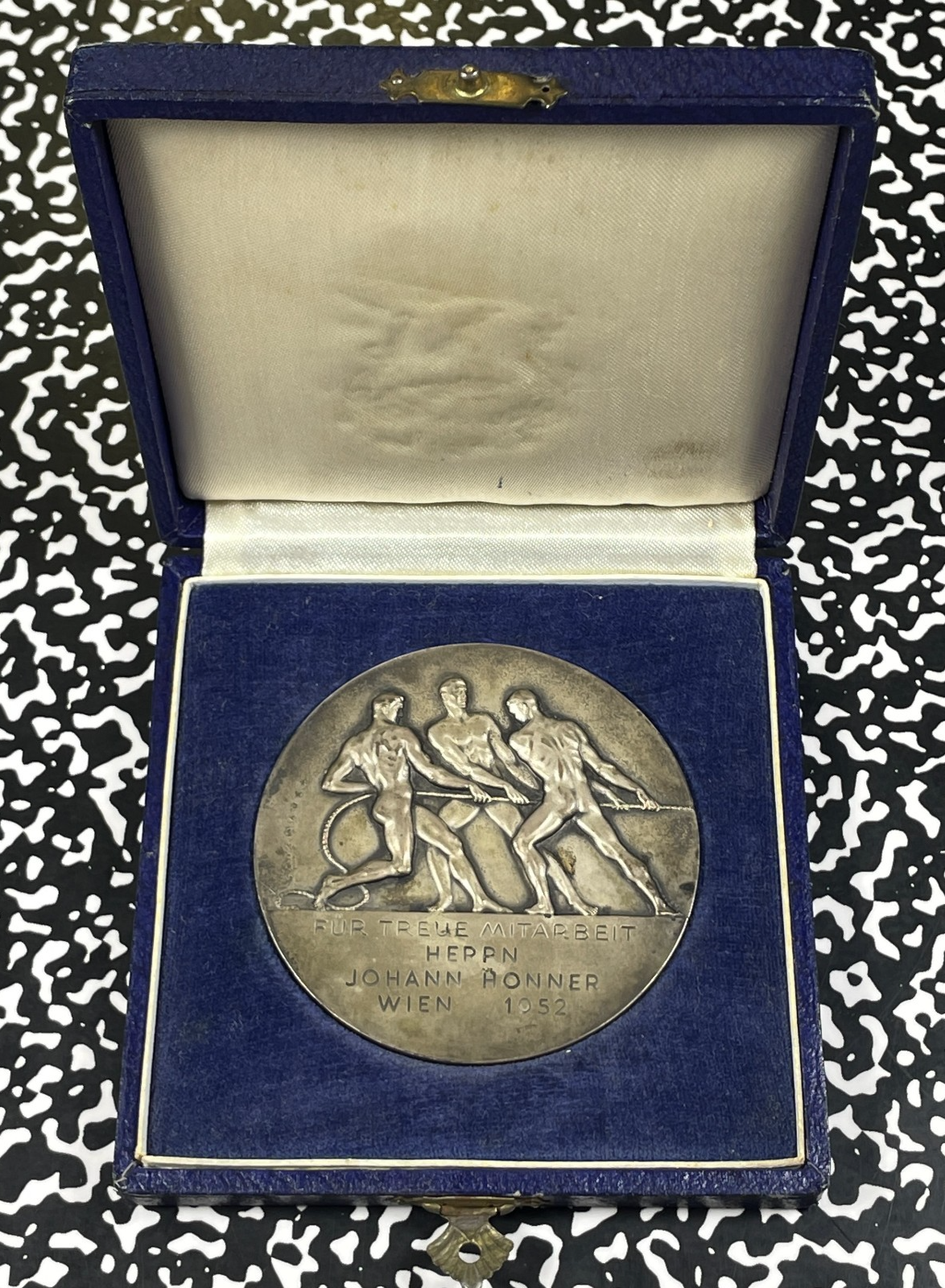 1952 Austria Vienna Chamber Of Commerce Medal Lot#B3174 With Box, 71mm