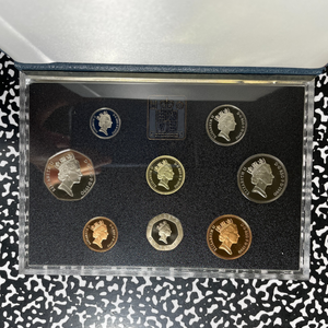 1990 Great Britain 8x Coin Proof Set Lot#B2671 With Case & C.O.A.