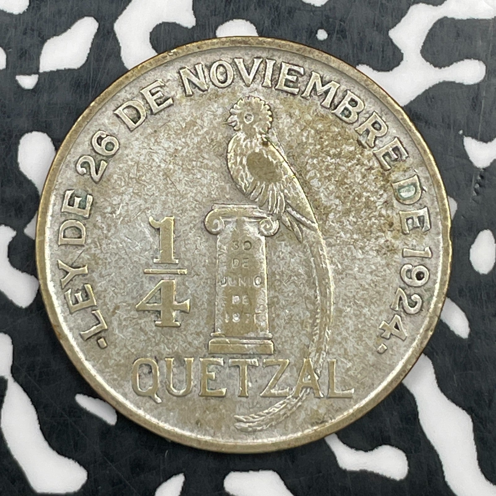 1929 Guatemala 1/4 Quetzal Lot#N1214 Silver!