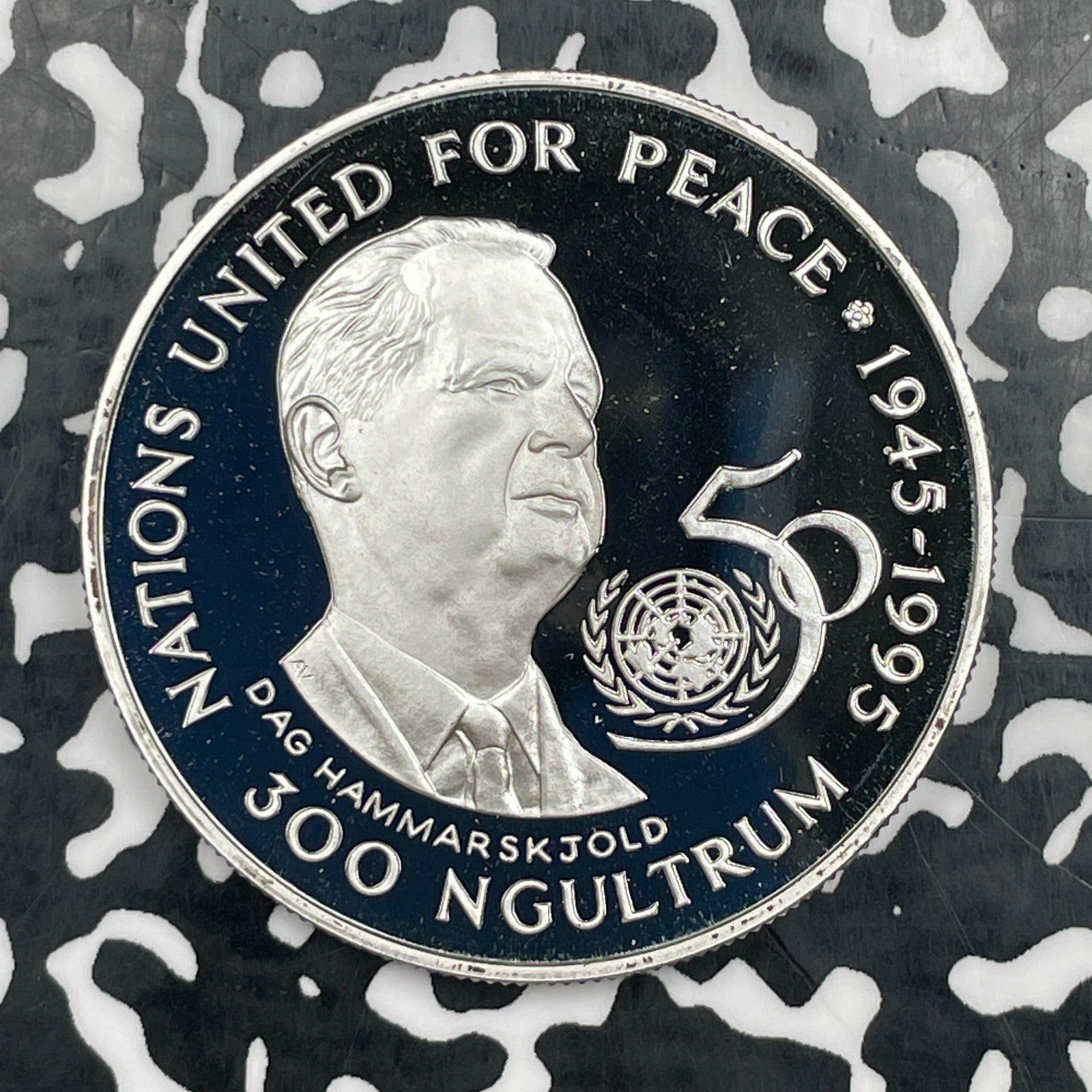 1995 Bhutan U.N. 50th Anniversary 300 Ngultrum Lot#JM2262 Large Silver! Proof!