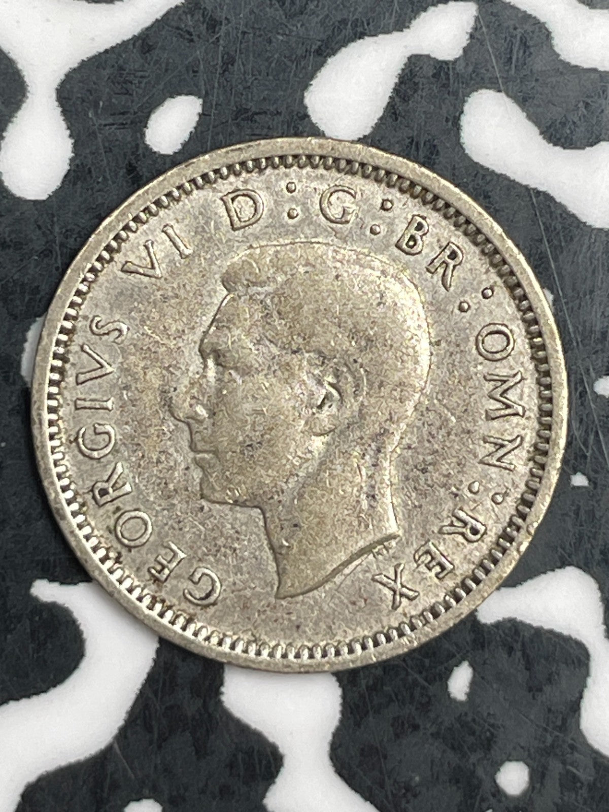 1943 Great Britain 3 Pence Threepence Lot#F6107 Silver! Better Date