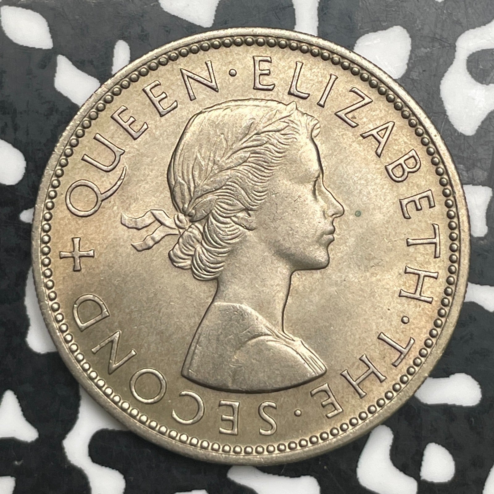 1963 New Zealand 1 Florin Lot#F7274 High Grade! Beautiful!