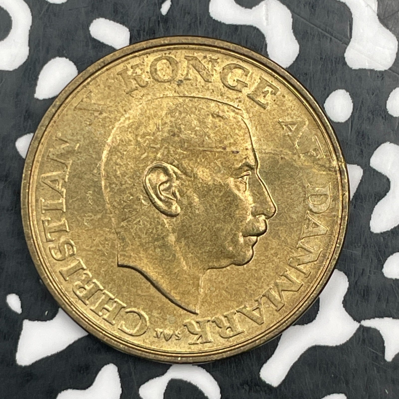 1947 Denmark 1 Kroner Lot#N0790 High Grade! Beautiful! KM#835