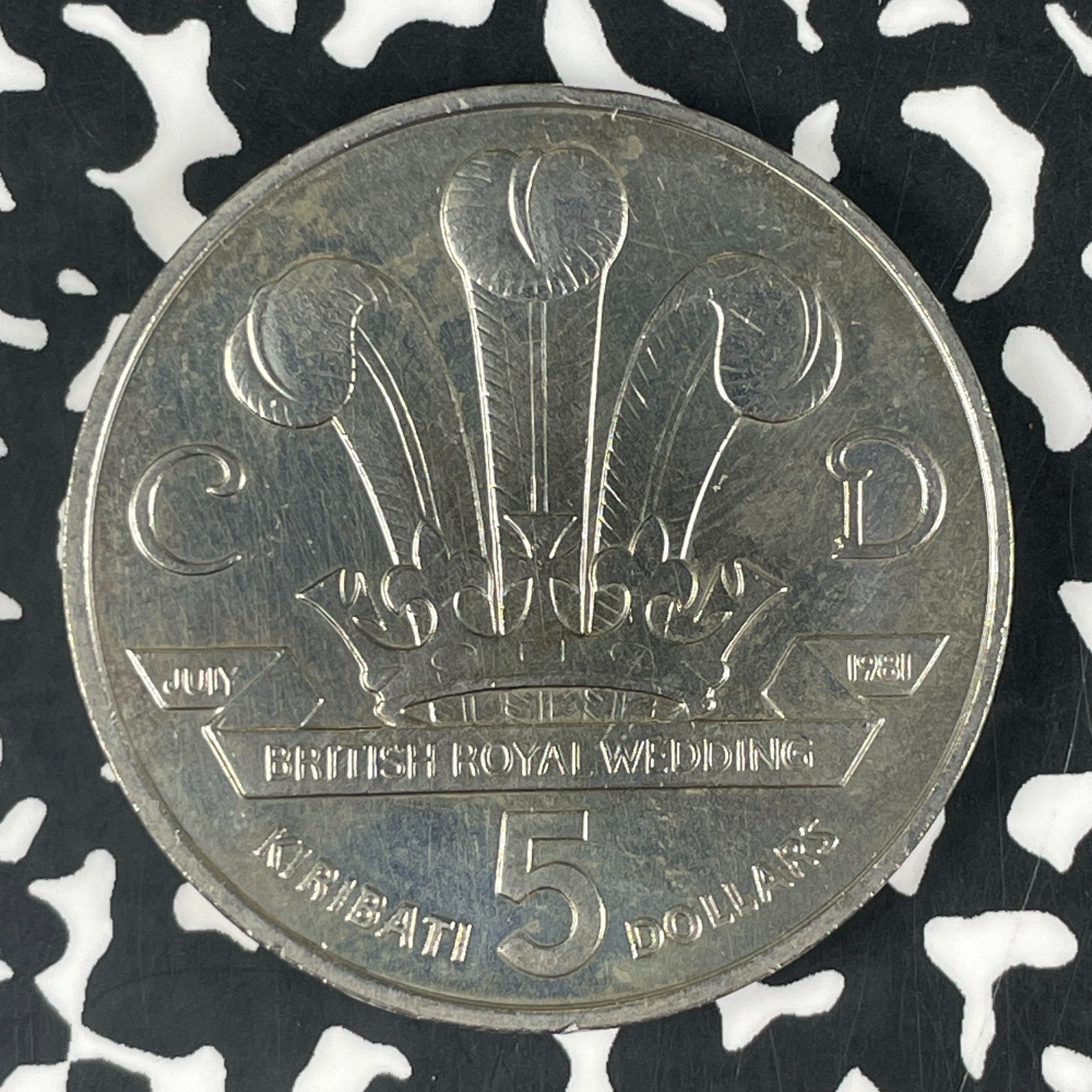 1981 Kiribati $5 Dollars Lot#F1303 High Grade! Beautiful!