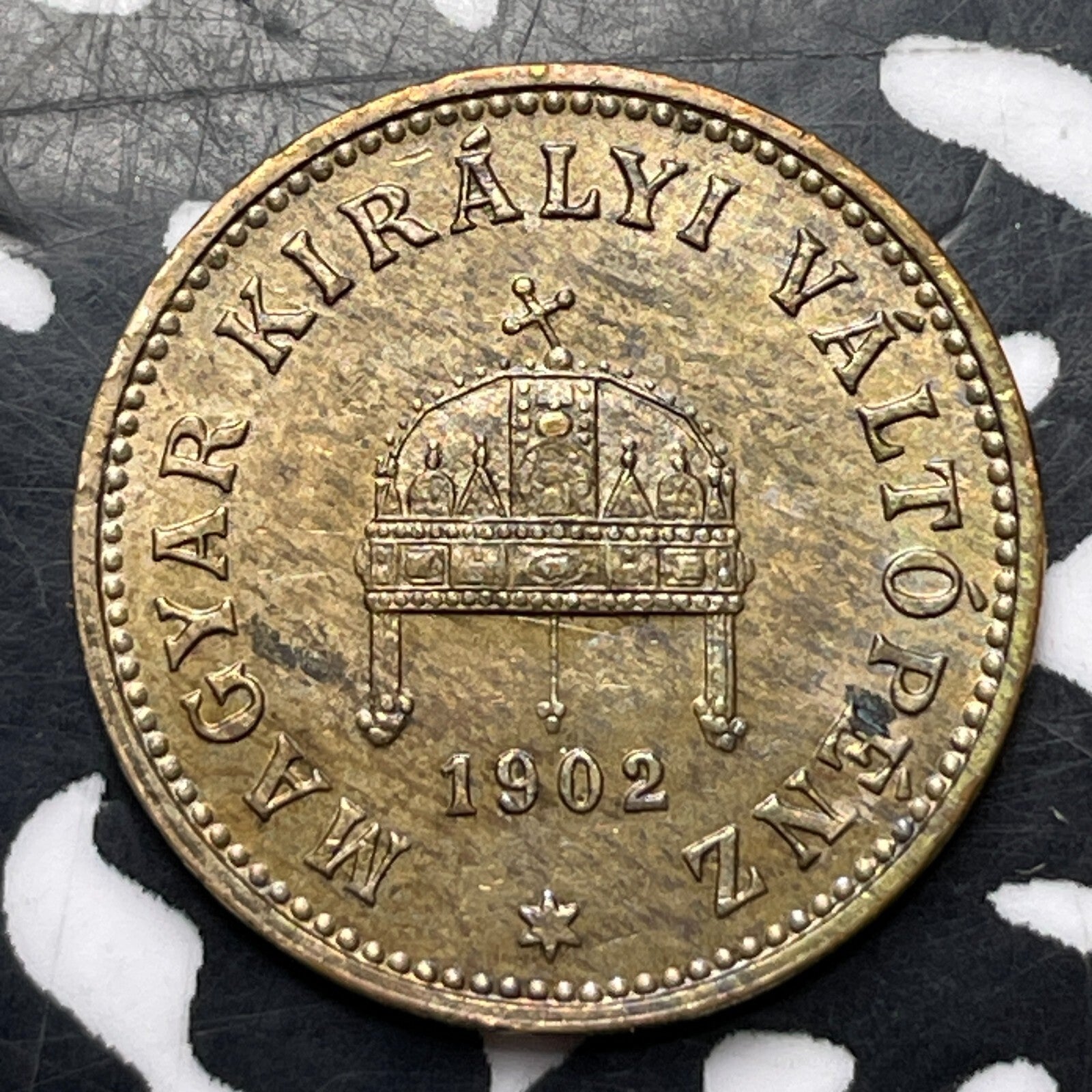 1902 Hungary 1 Filler Lot#T3814 Beautiful Detail, Spots
