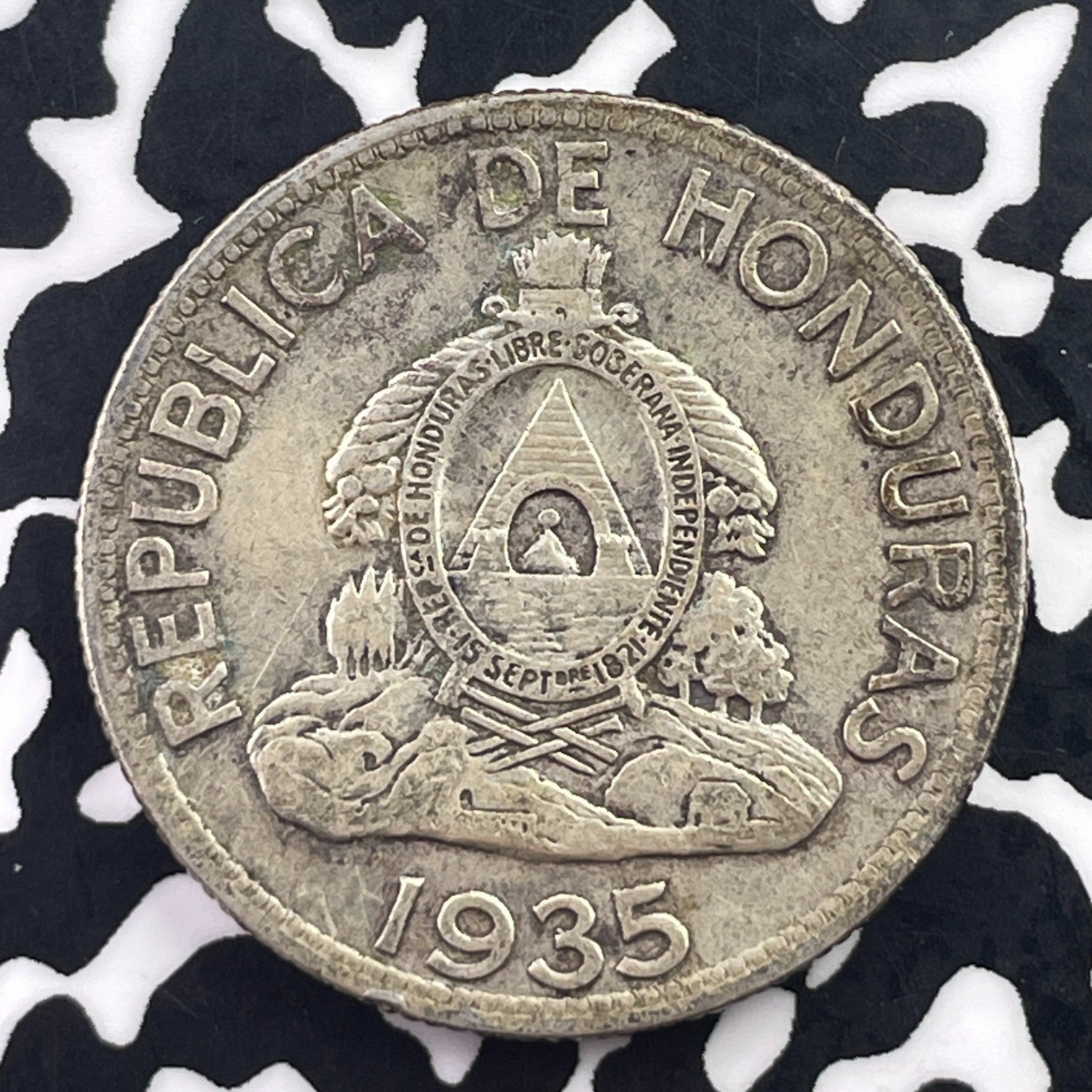 1935 Honduras 1 Lempira Lot#C6805 Silver!