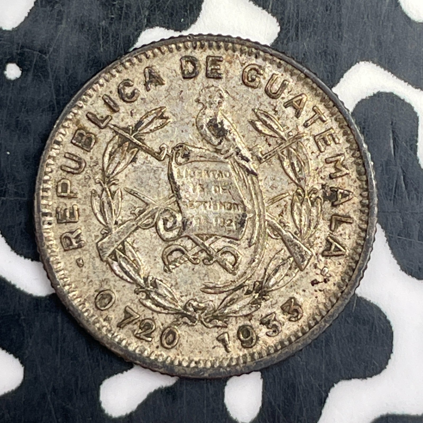1933 Guatemala 5 Centavos Lot#N2026 Silver!