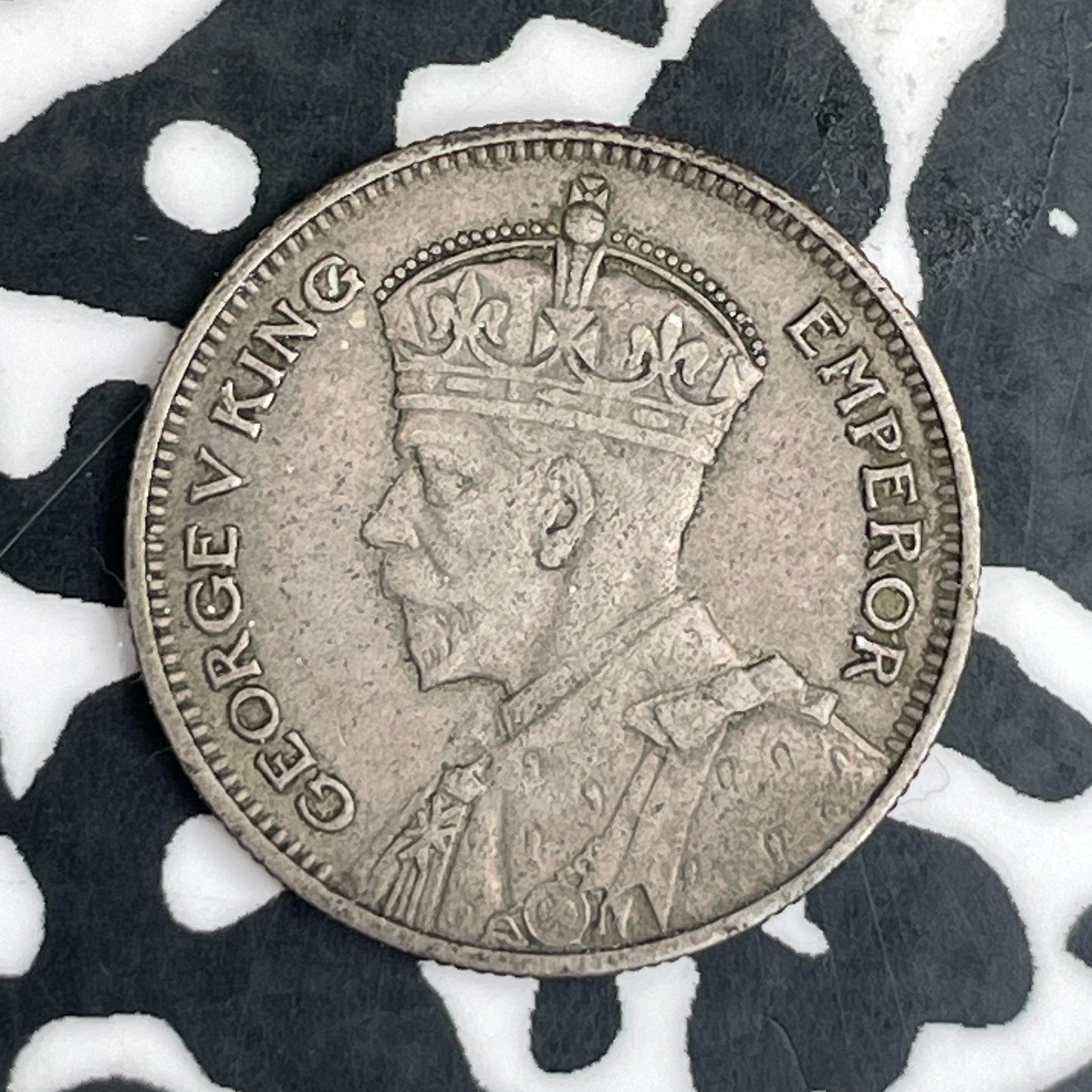 1934 Fiji 6 Pence Sixpence Lot#F7112 Silver! Nice!