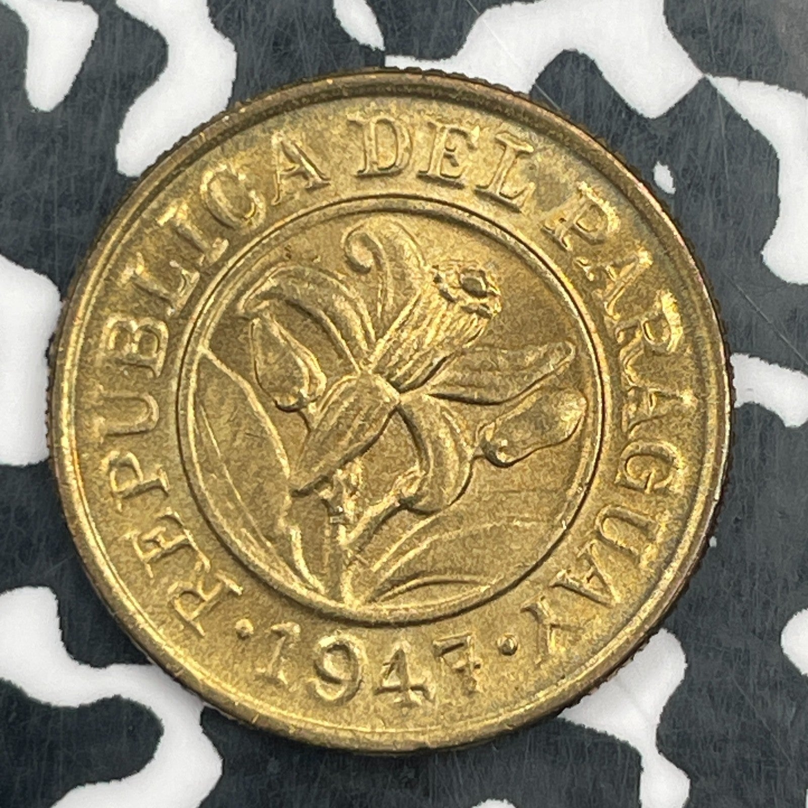 1947 Paraguay 10 Centimos Lot#F9775 High Grade! Beautiful!