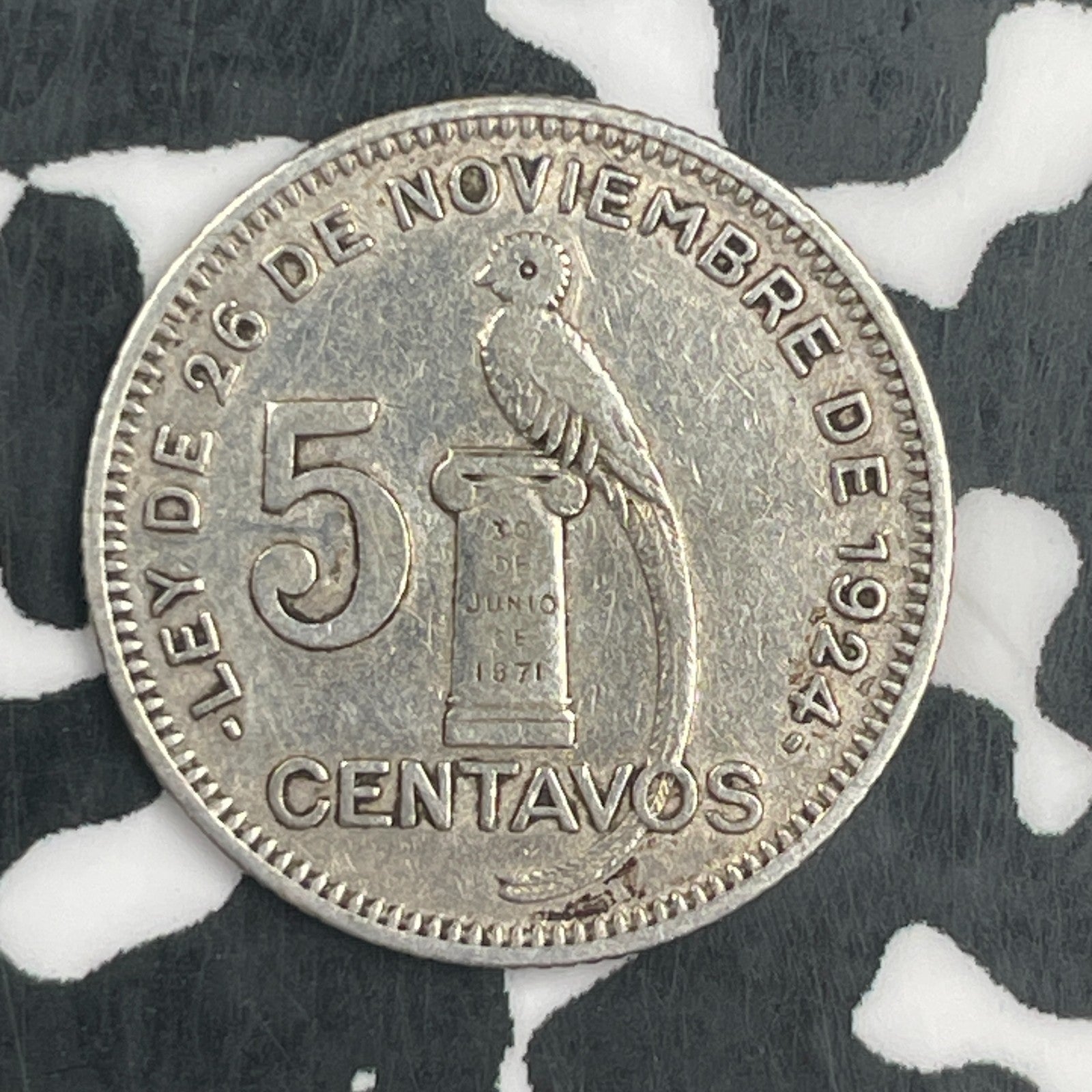 1937 Guatemala 5 Centavos Lot#F8051 Silver!
