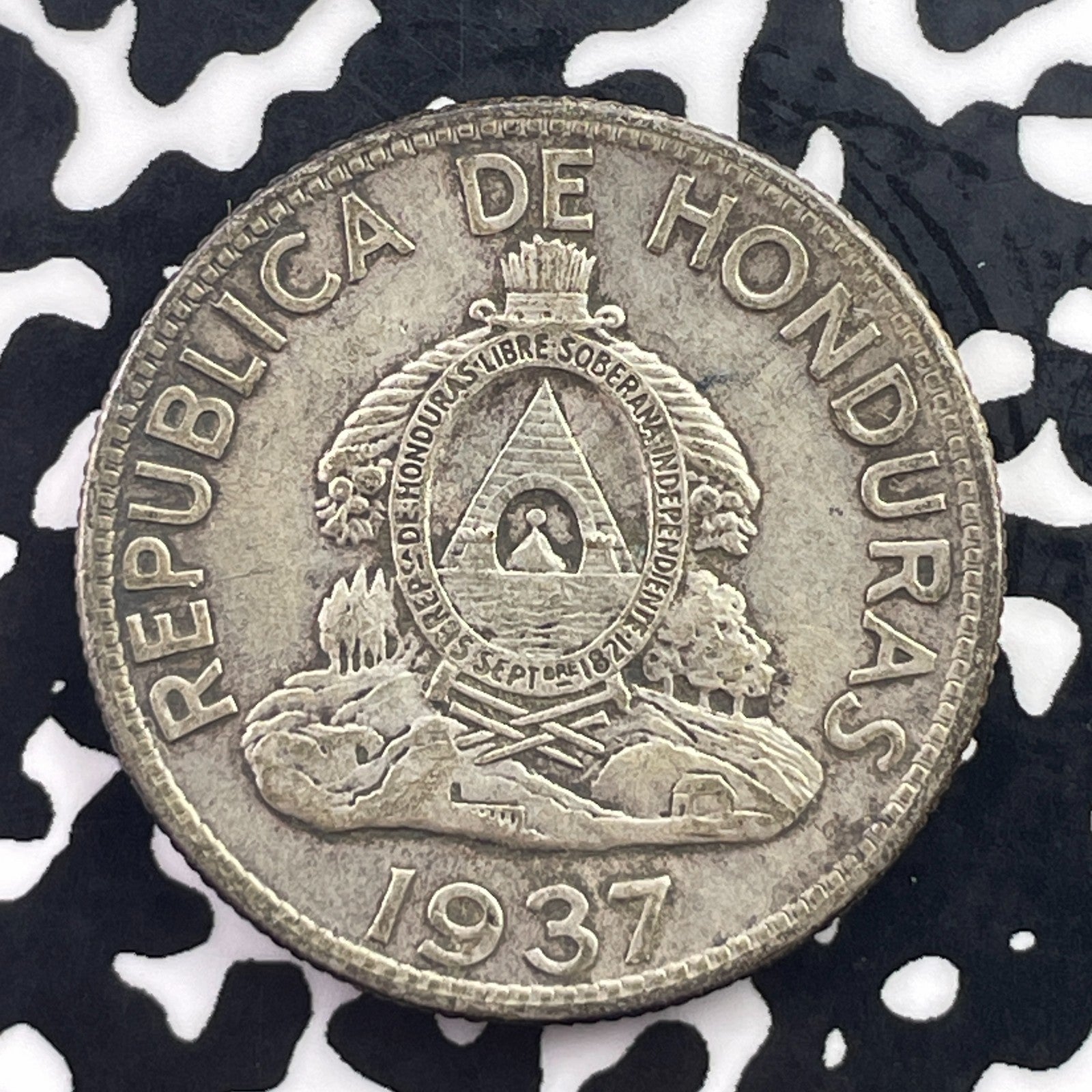 1937 Honduras 1 Lempira Lot#C6813 Silver!