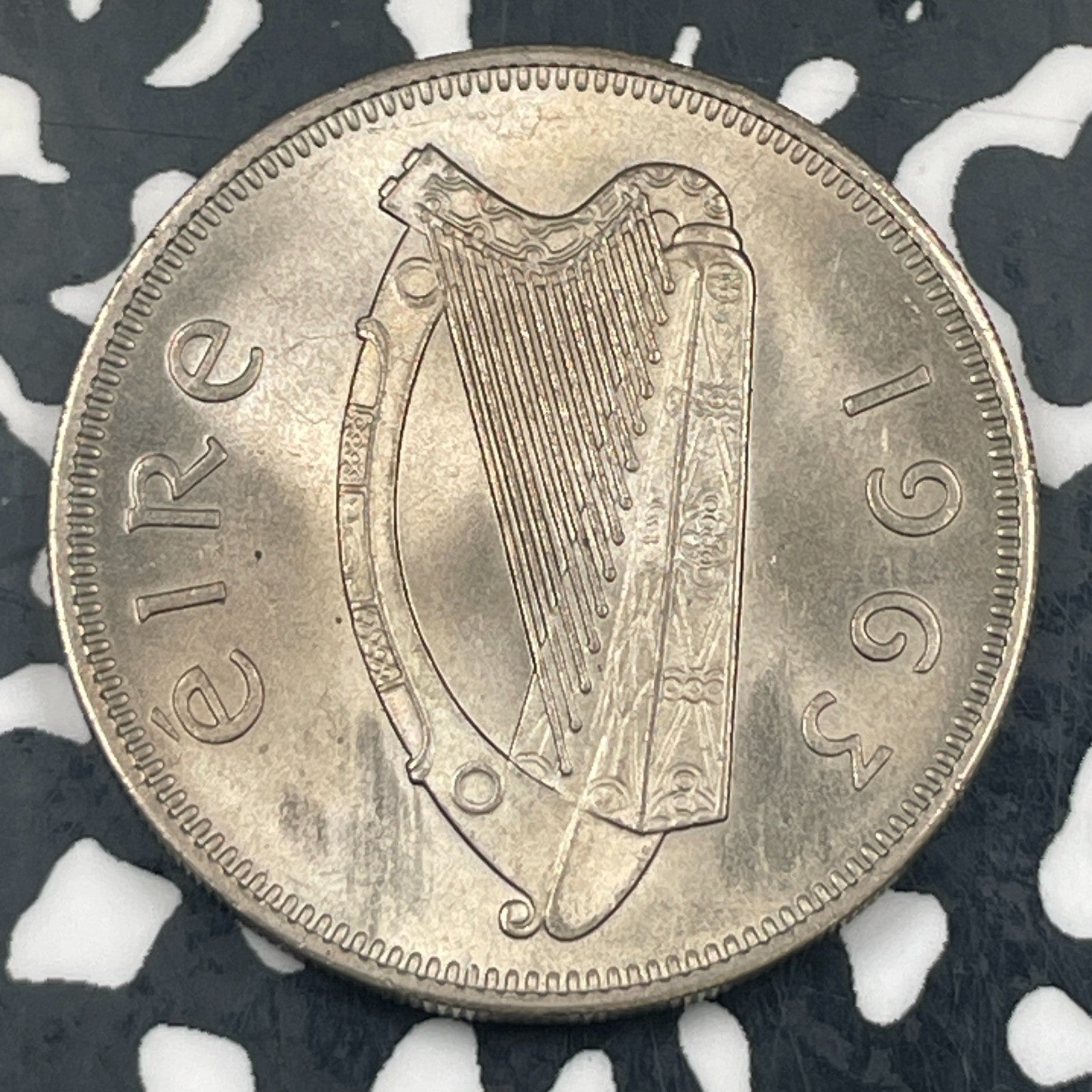 1963 Ireland 1 Florin Lot# N3744 High Grade! Beautiful!