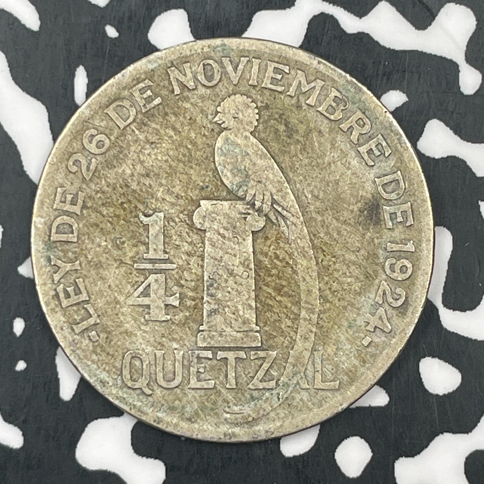 1928 Guatemala 1/4 Quetzal Lot#F5171 Silver!