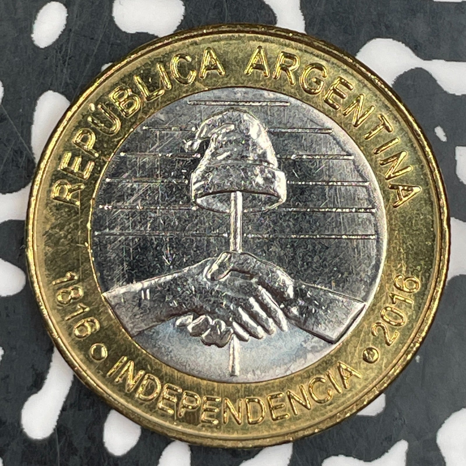 2016 Argentina 2 Pesos Lot#F7704 High Grade! Beautiful!