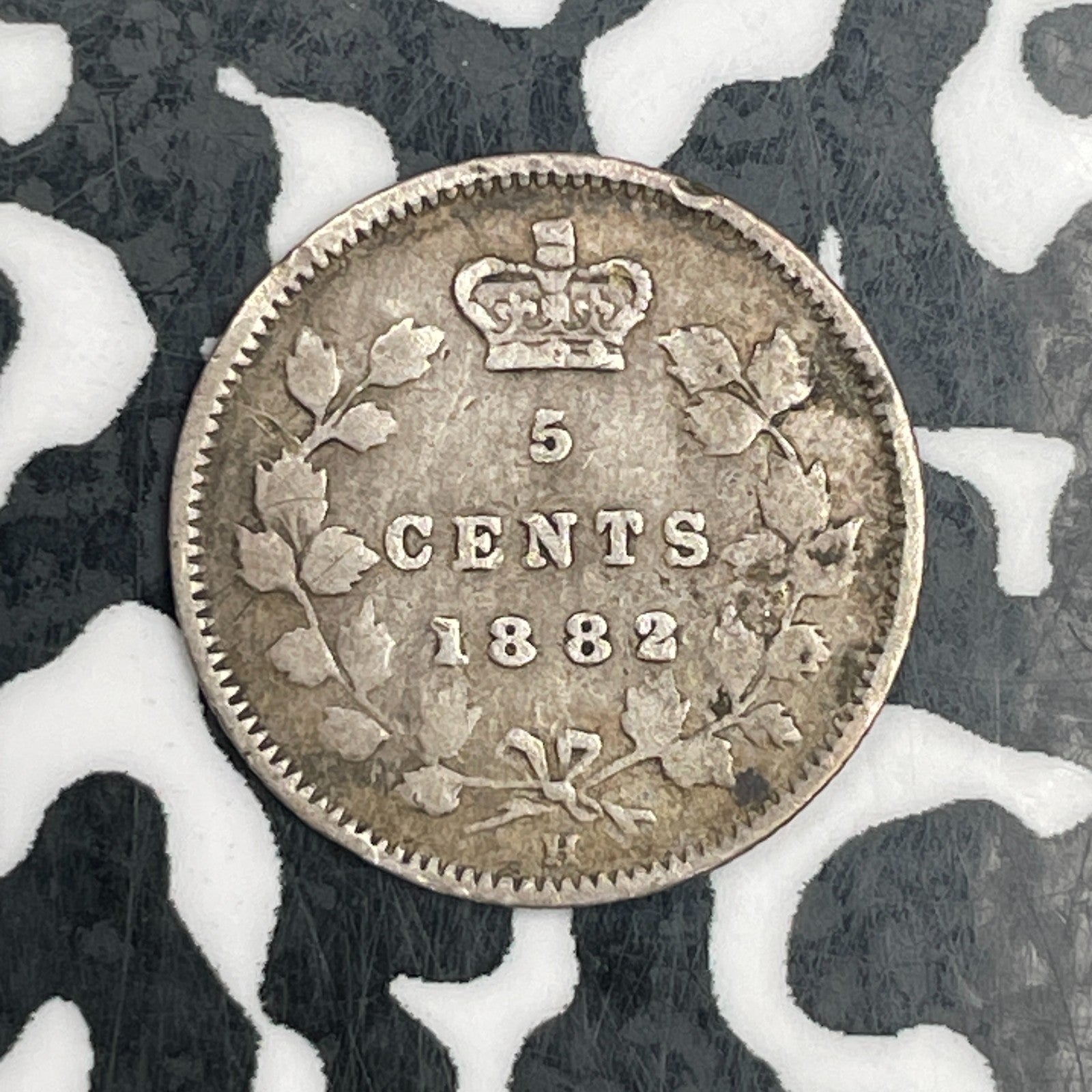 1882-H Canada 5 Cents Lot#N2483 Silver! Slight Bend