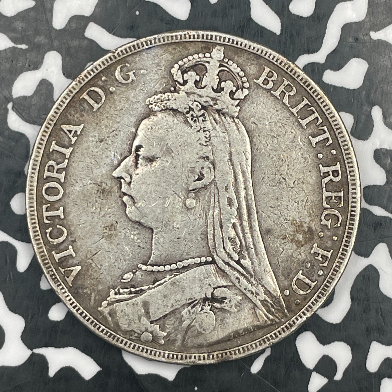 1889 Great Britain Victoria 1 Crown Lot#JM2336 Large Silver!