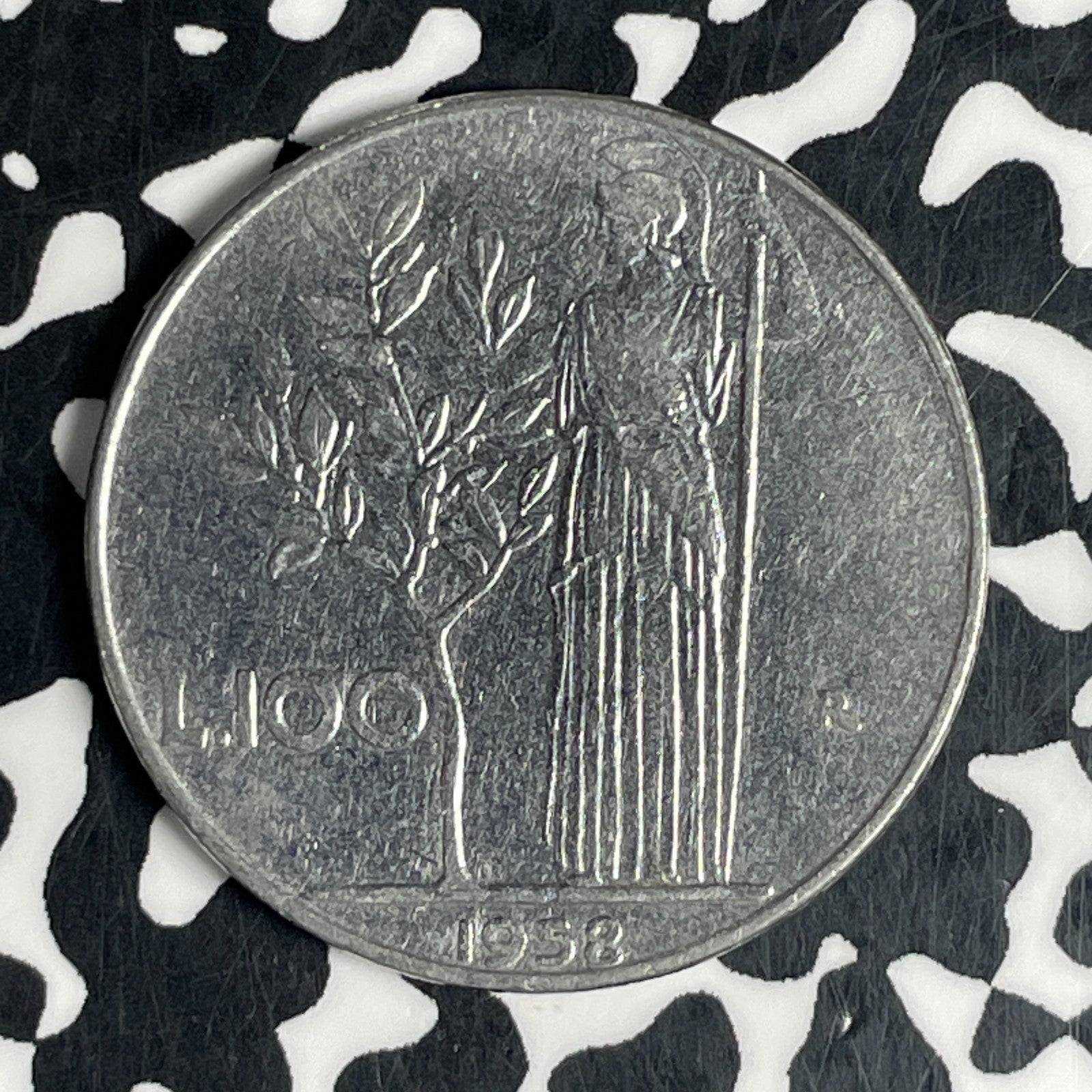 1958-R Italy 100 Lire Lot#C6323