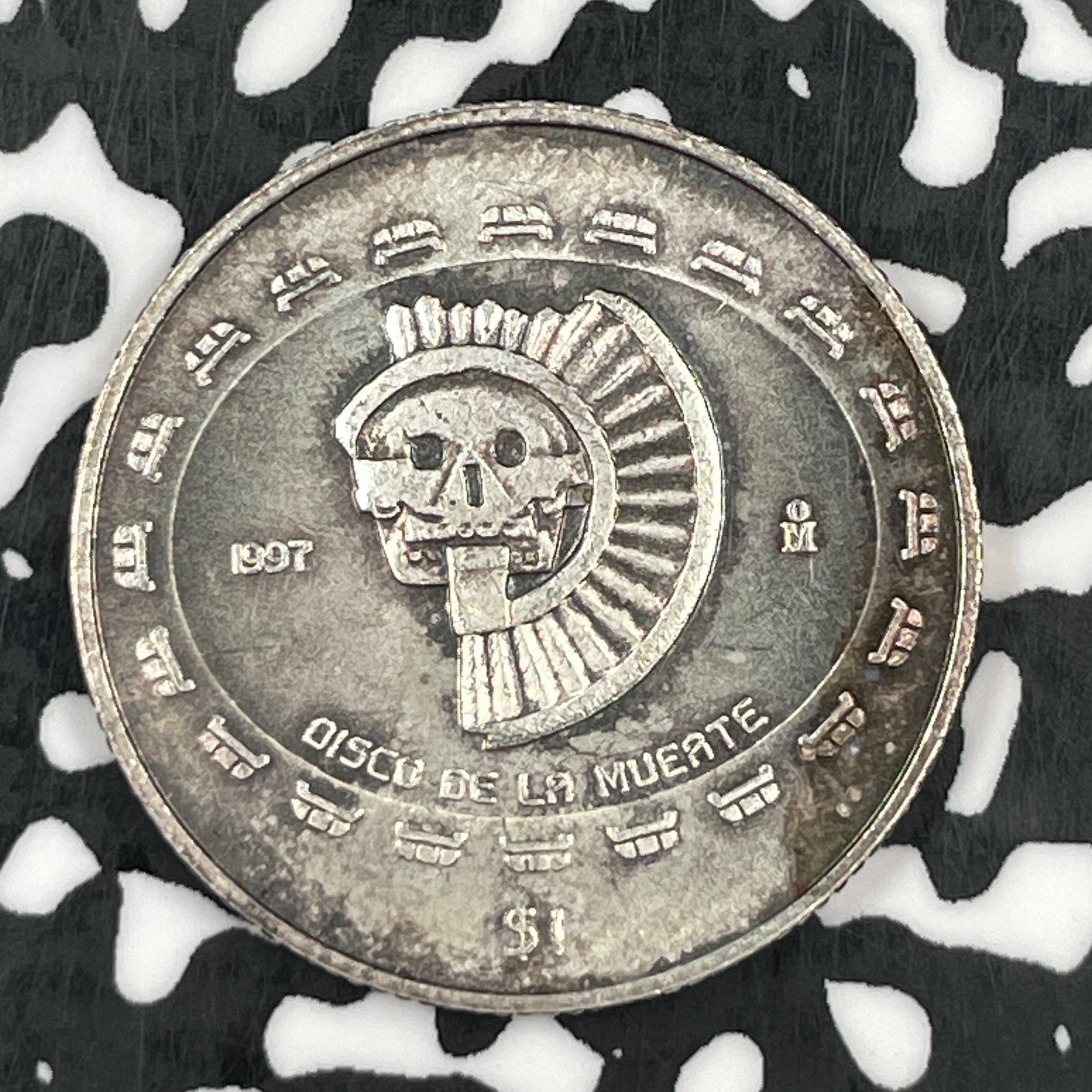 1997 Mexico Disco De La Muerte 1 Peso Lot#JM1472 Silver! 1/4 Oz .999