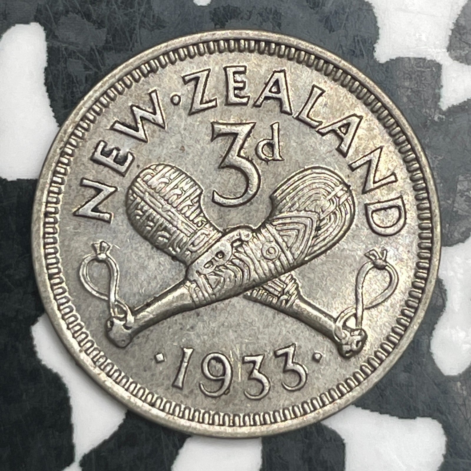 1933 New Zealand 3 Pence Threepence Lot#F7255 Silver! Nice!