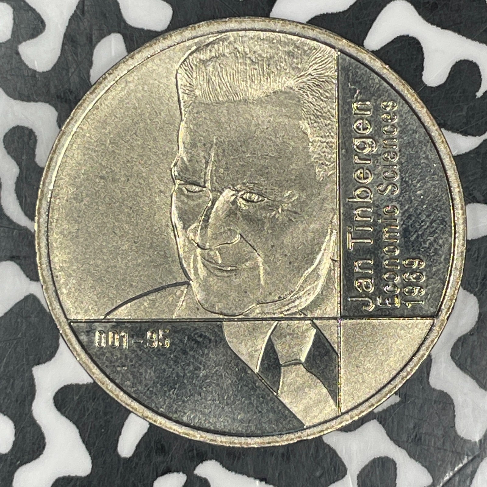 Undated Netherlands Jan Tinbergen Nobel Prize Medal Lot#C6592