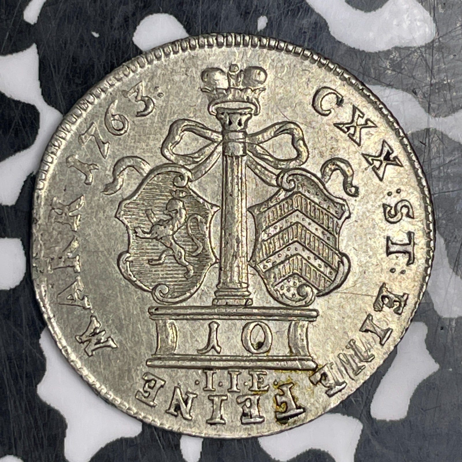 1763-IIE Germany Hanau-Munzenberg 10 Kreuzer Lot#JM0665 Silver! High Grade!