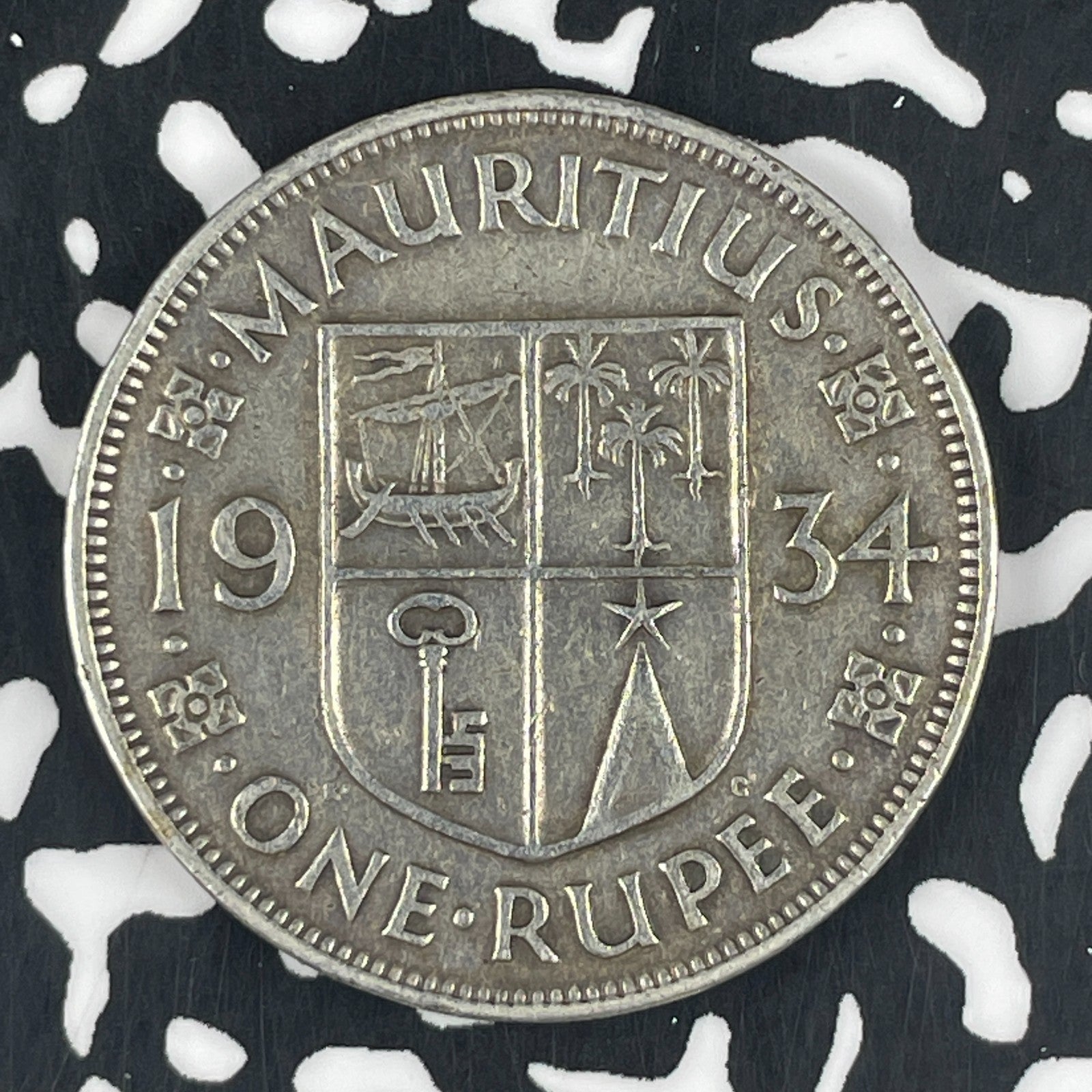 1934 Mauritius 1 Rupee Lot#JM1255 Silver!