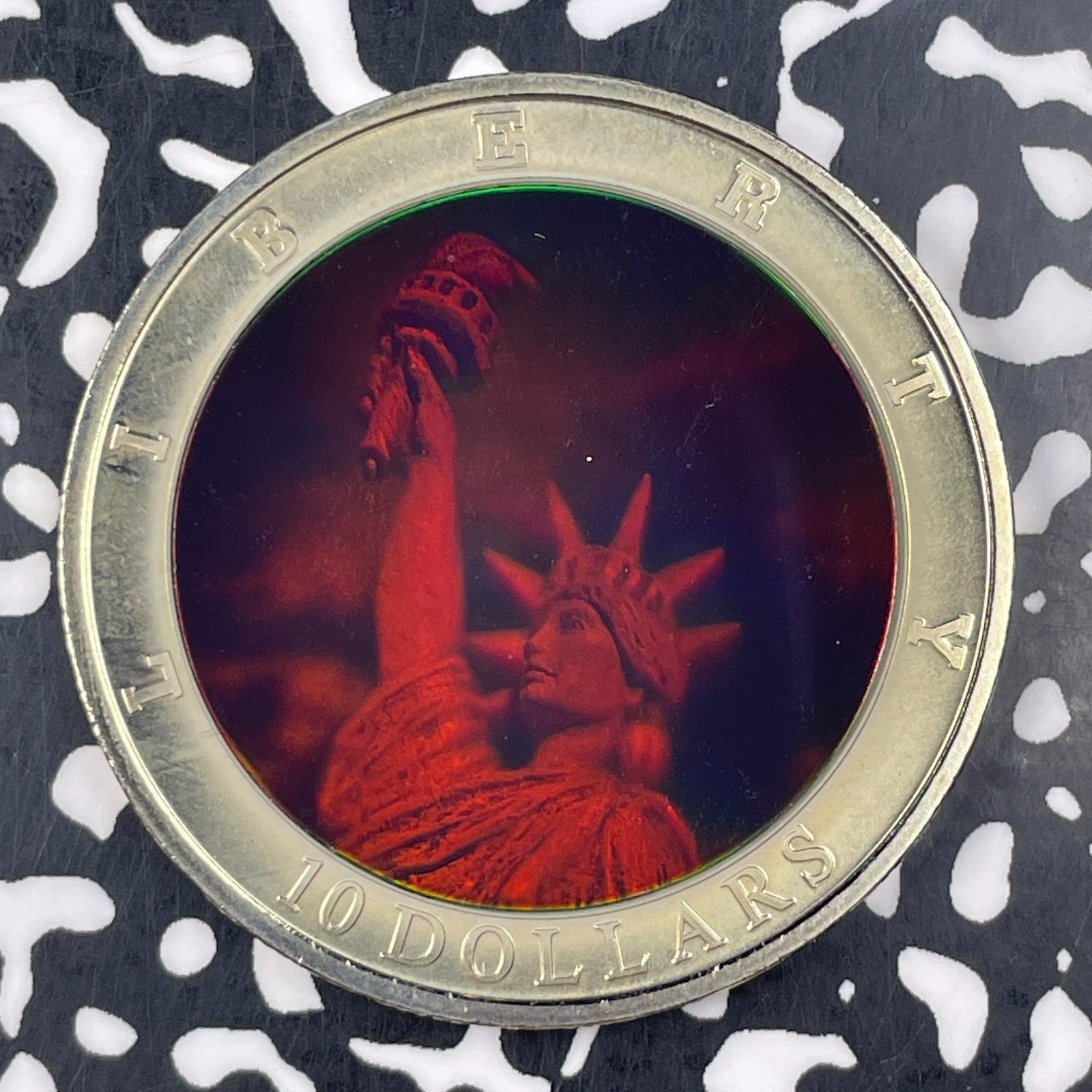 2000 Liberia $10 Dollars Lot#F4681 High Grade! Beautiful! Statue of Liberty