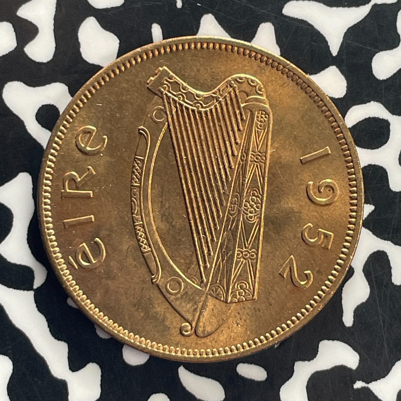 1952 Ireland 1 Penny Lot#C4634 High Grade! Beautiful!
