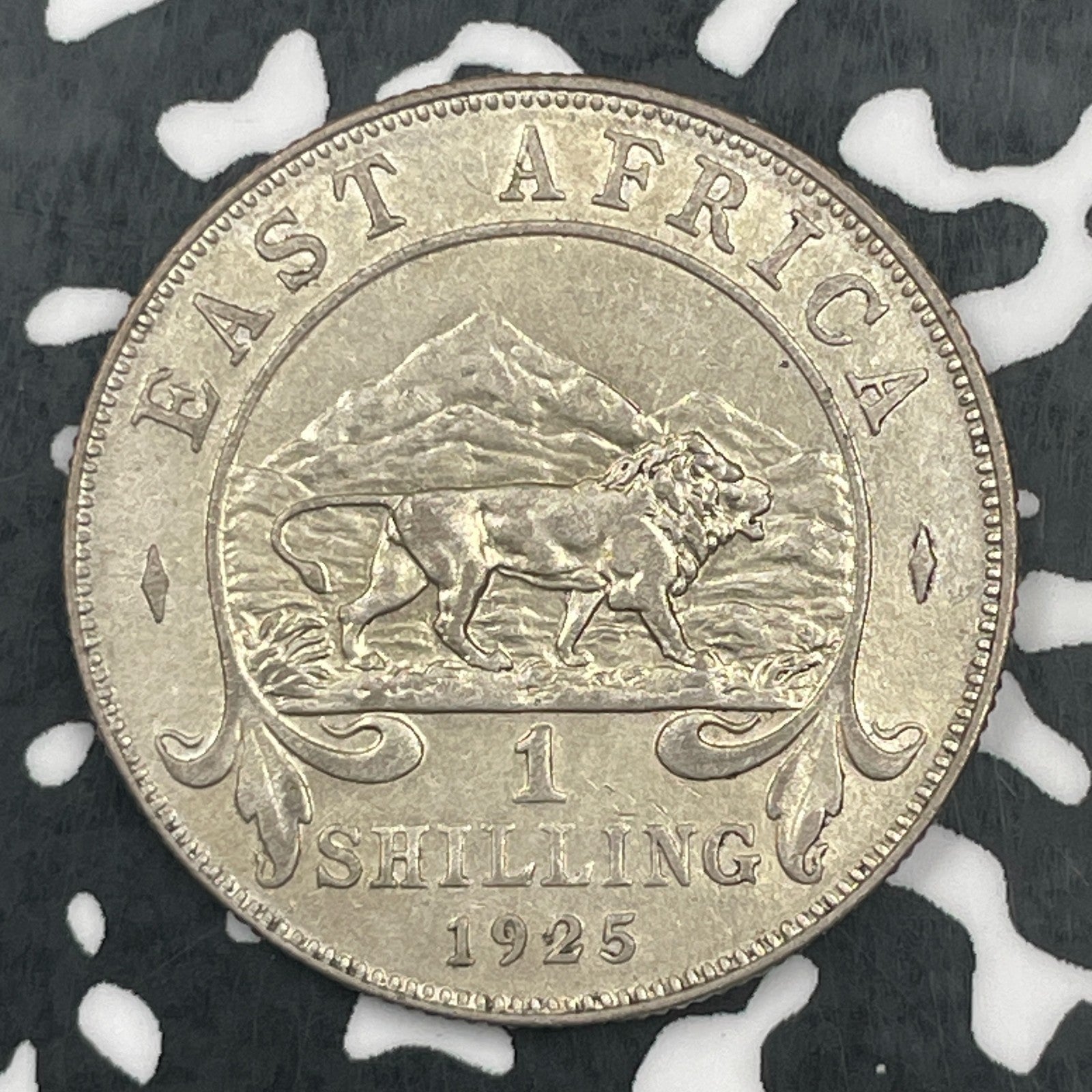 1925 East Africa 1 Shilling Lot#F8144 Silver!