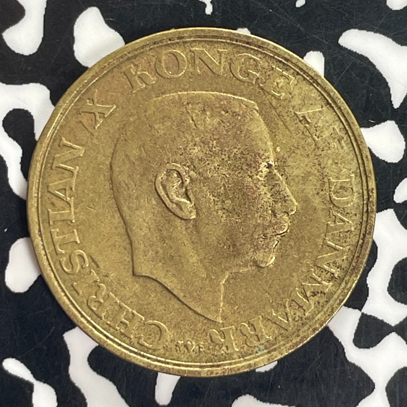 1943-NS Denmark 1 Krone Lot#C5019 Better Date