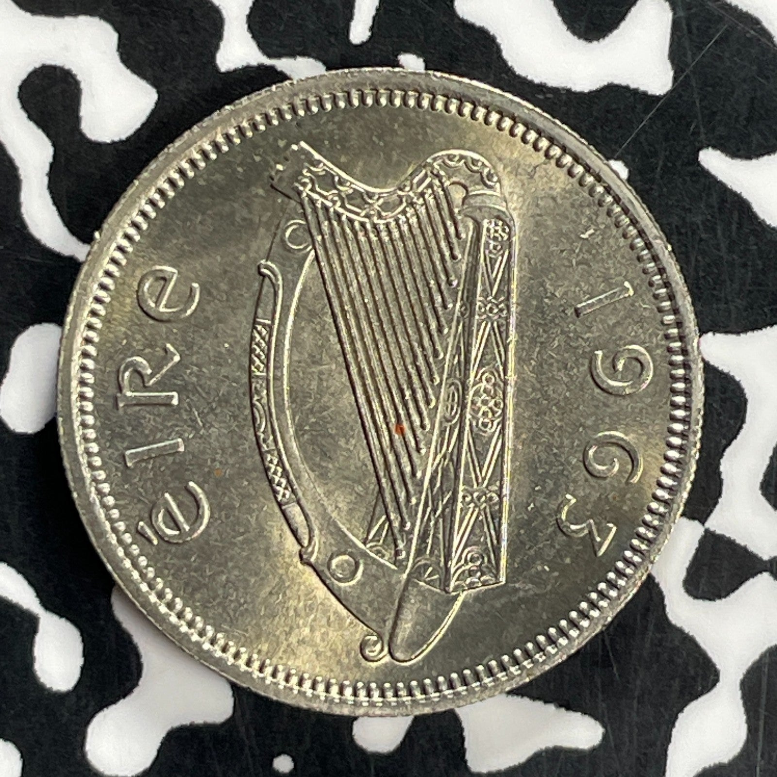 1963 Ireland 1 Shilling Lot#C1706 High Grade! Beautiful!