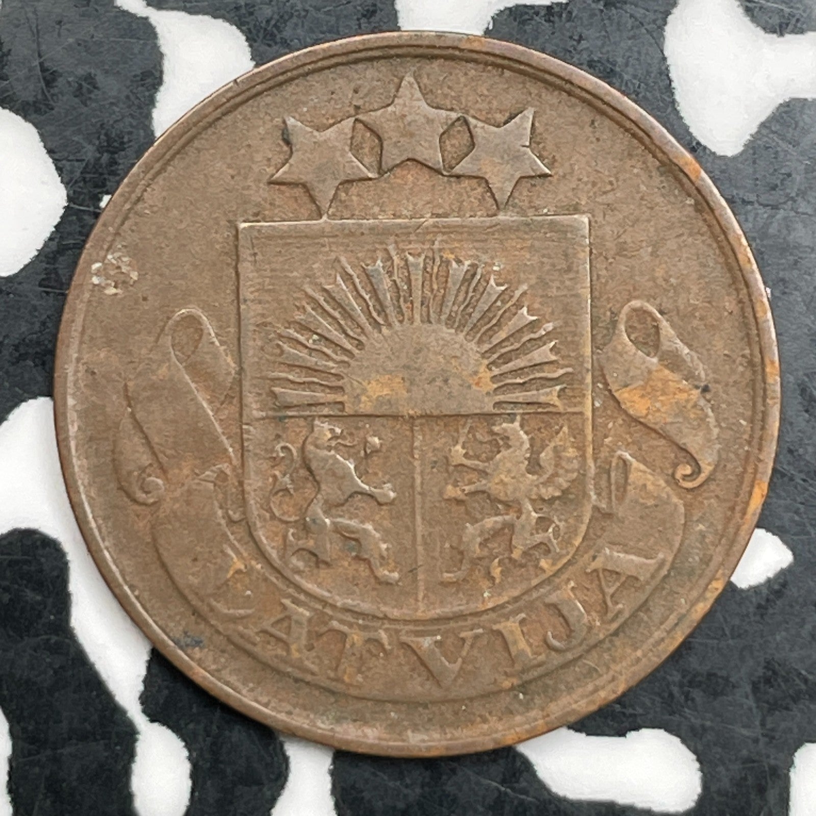 1922 Latvia 2 Santimi Lot#F7911