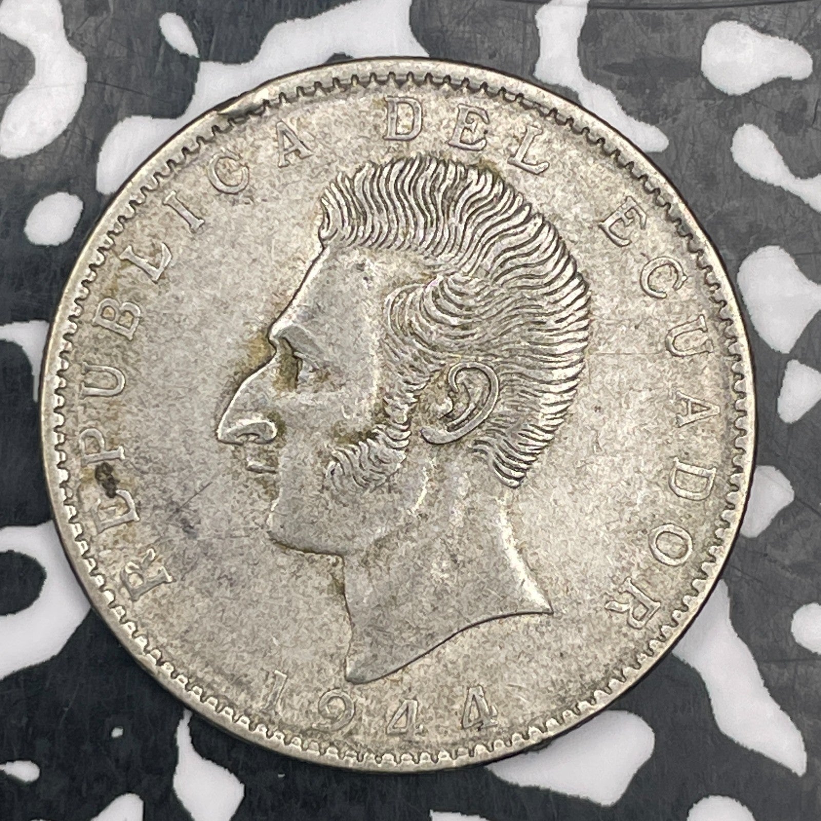 1944-Mo Ecuador 2 Sucres Lot#F9751 Silver!