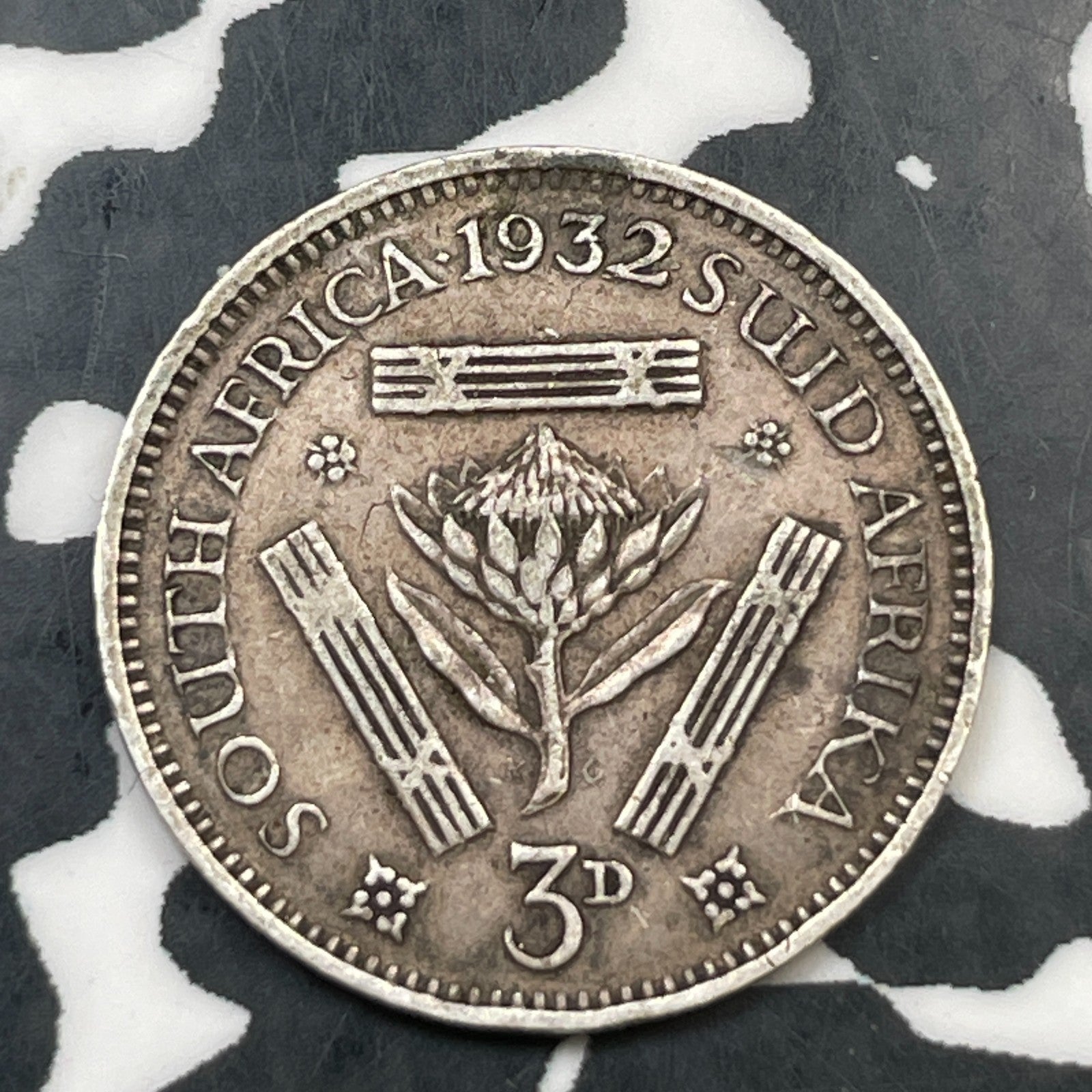 1932 South Africa 3 Pence Lot# N3892 Silver!