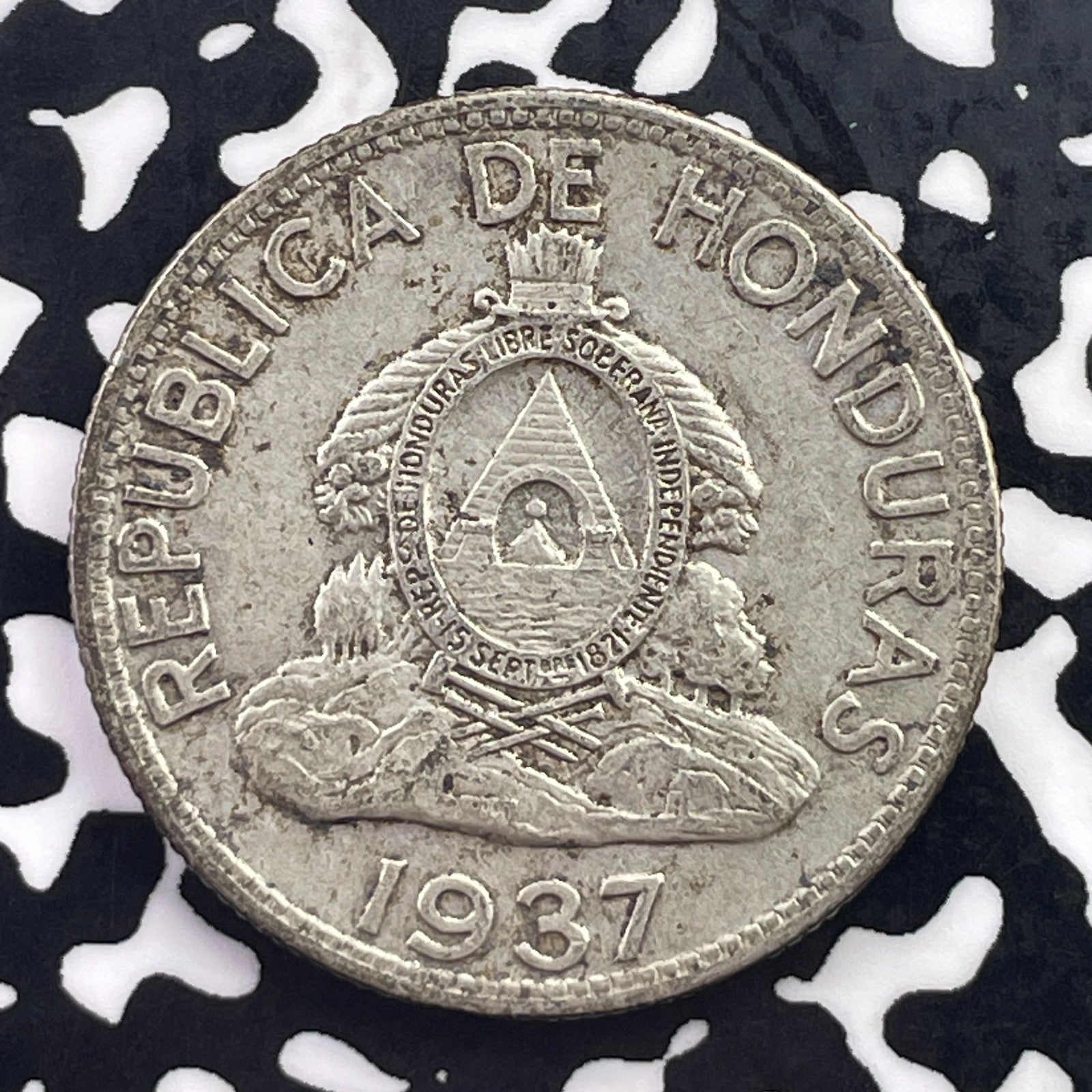 1937 Honduras 1 Lempira Lot#C6819 Silver!