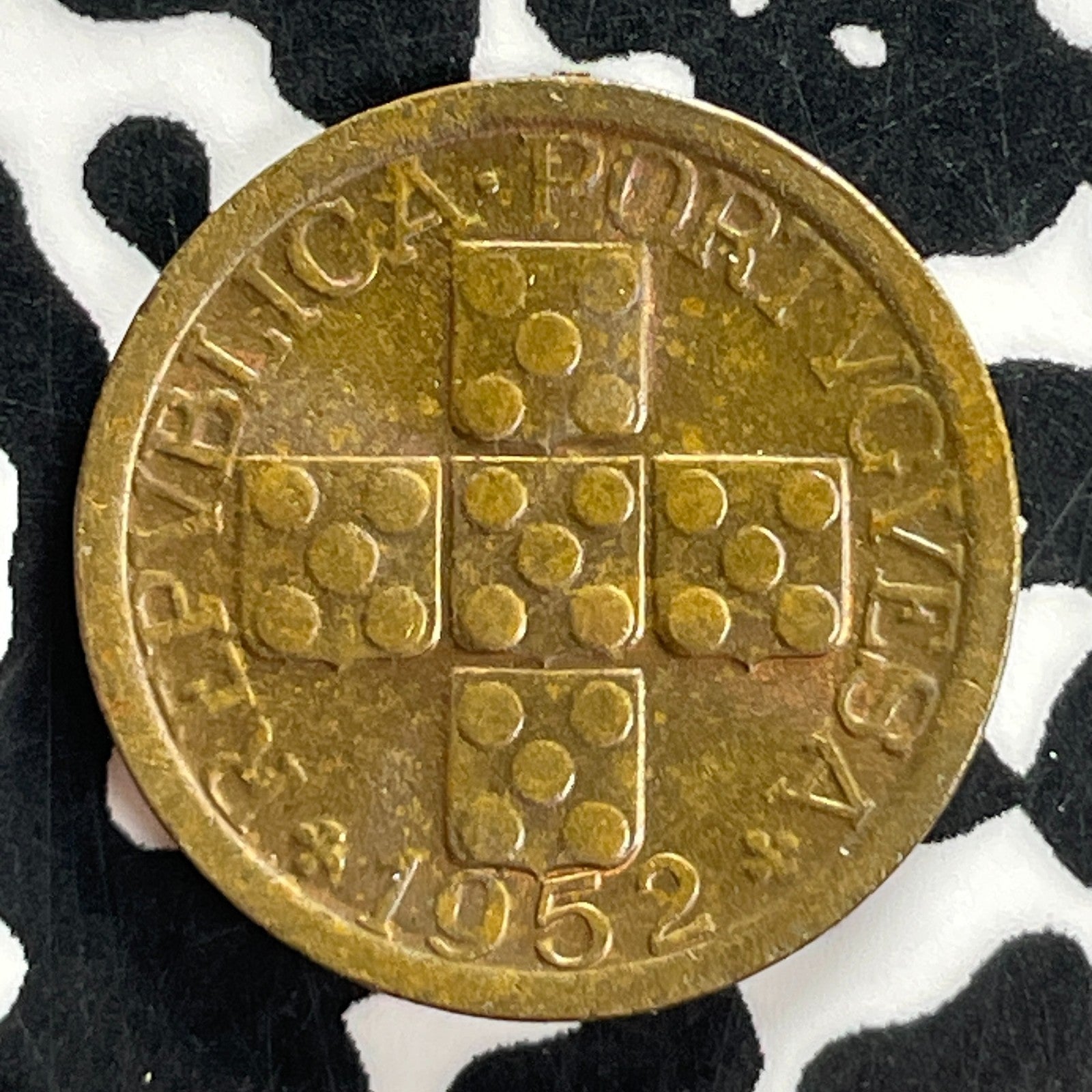 1952 Portugal 10 Centavos Lot#T7213 High Grade! Beautiful! Key Date!