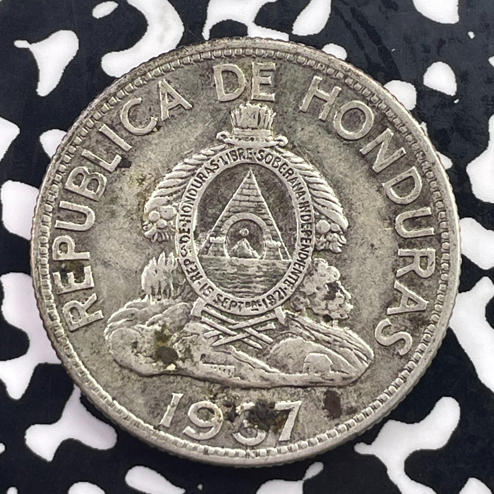 1937 Honduras 1 Lempira Lot#C6817 Silver!