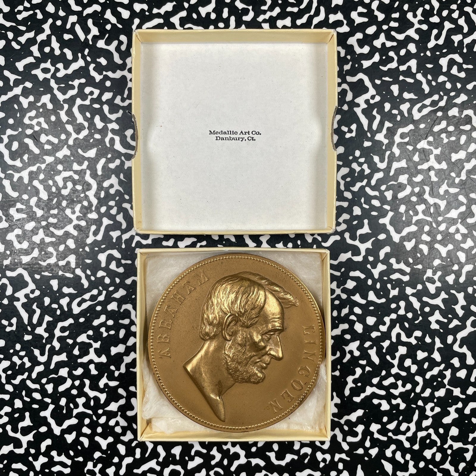 Undated U.S. Medallic Art Co. Abraham Lincoln Medal Lot#B3514 With Box