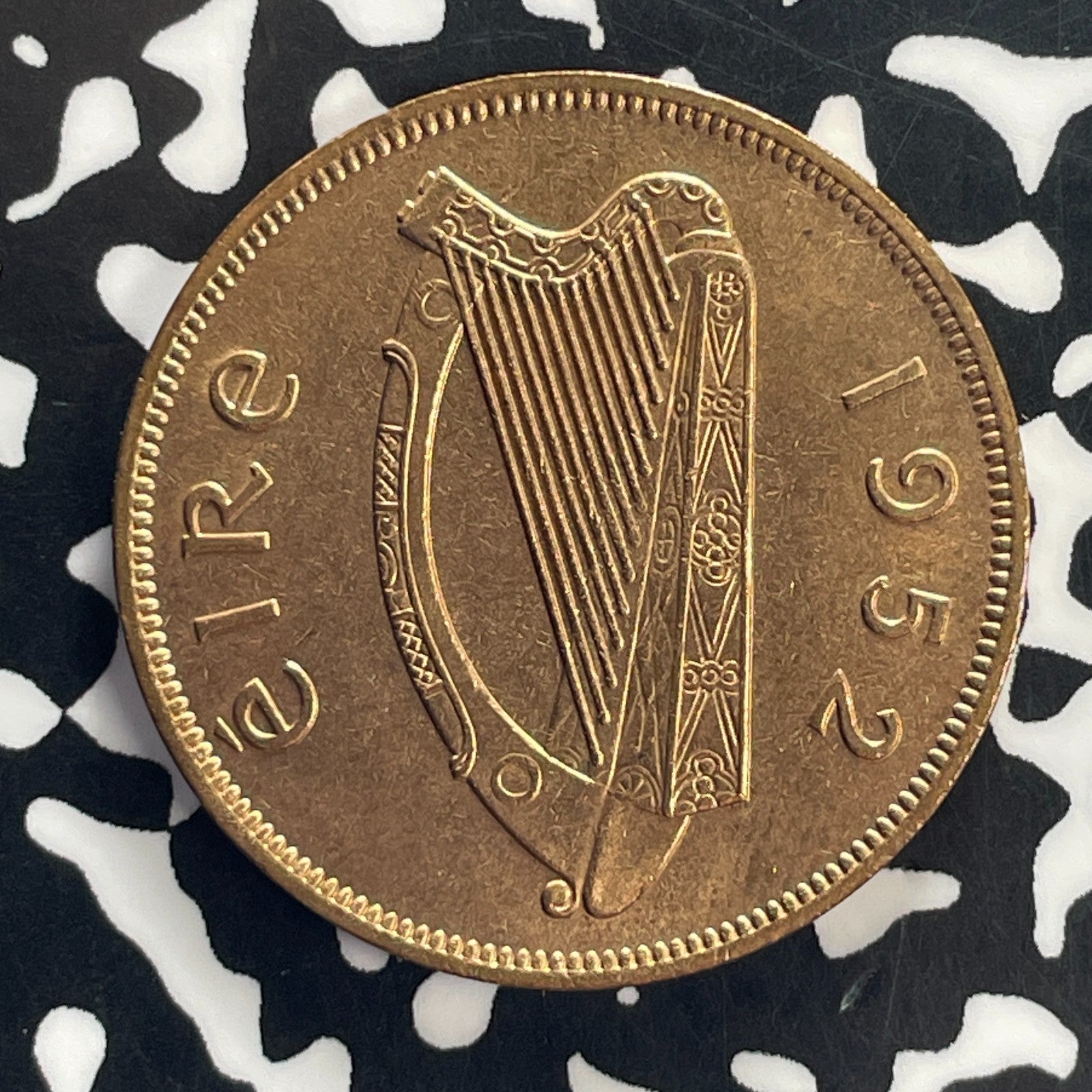 1952 Ireland 1 Penny Lot#C4635 High Grade! Beautiful!