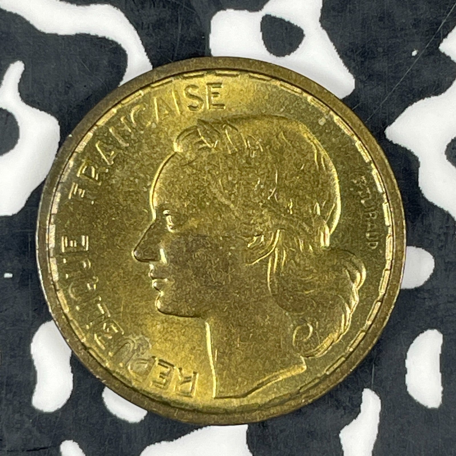 1950-B France 10 Francs Lot#C9073 High Grade! Beautiful!